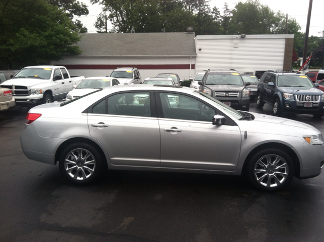 Lincoln MKZ 2011 photo 4