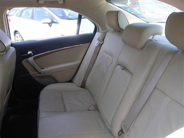 Lincoln MKZ 2011 photo 30