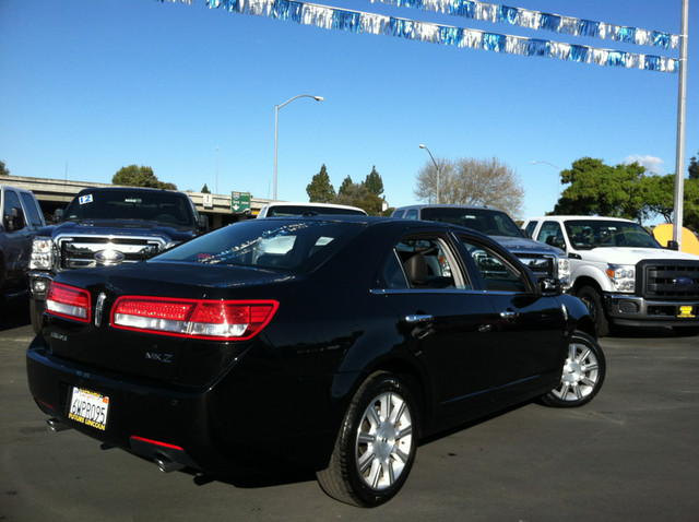 Lincoln MKZ Base Unspecified