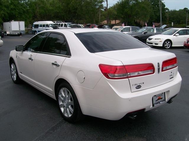 Lincoln MKZ 2012 photo 21