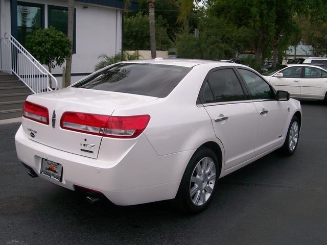 Lincoln MKZ 2012 photo 25