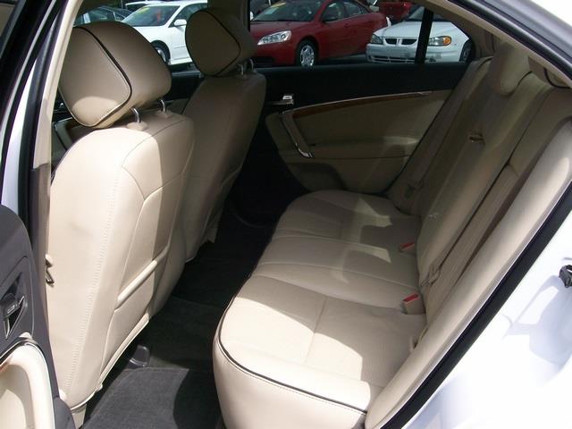 Lincoln MKZ 2012 photo 33