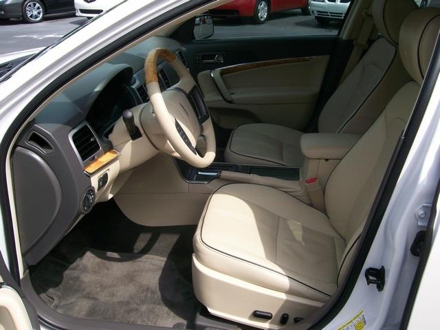 Lincoln MKZ 2012 photo 35