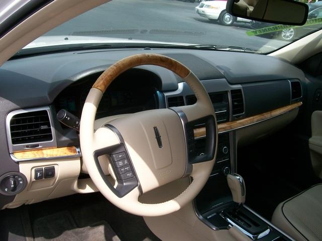 Lincoln MKZ 2012 photo 6