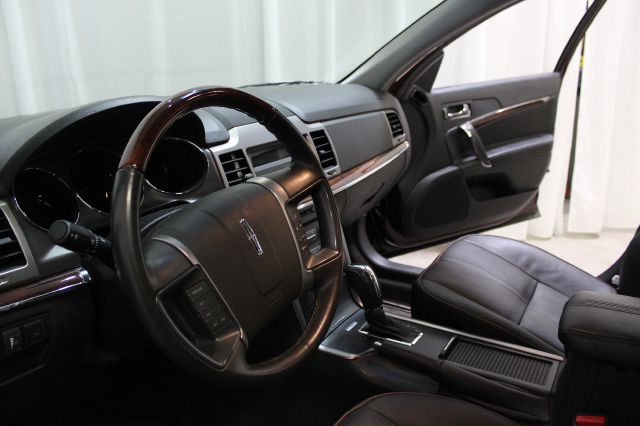 Lincoln MKZ 2012 photo 12