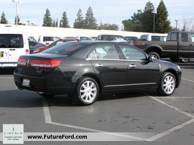 Lincoln MKZ Base Unspecified