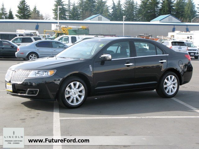 Lincoln MKZ 2012 photo 2