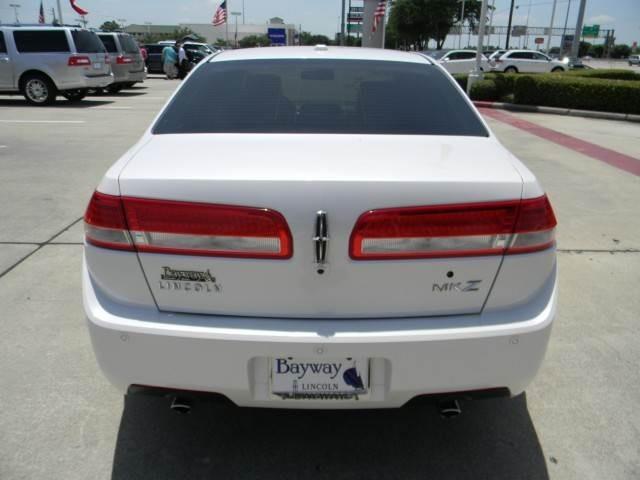 Lincoln MKZ 2012 photo 2