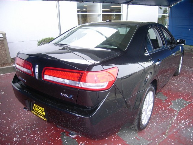 Lincoln MKZ 2012 photo 3