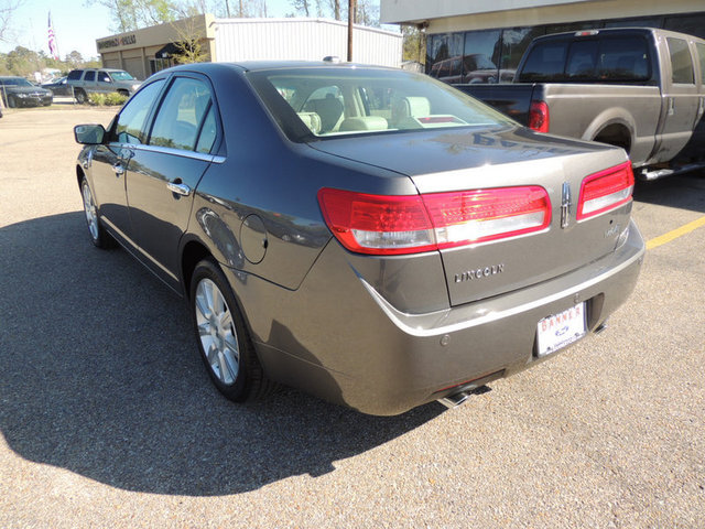 Lincoln MKZ 2012 photo 4