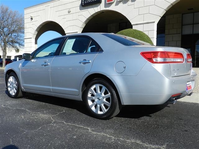 Lincoln MKZ Base Unspecified