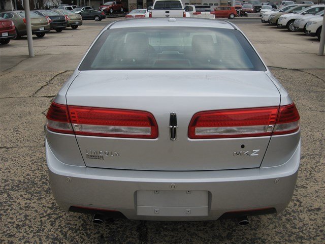 Lincoln MKZ Base Unspecified