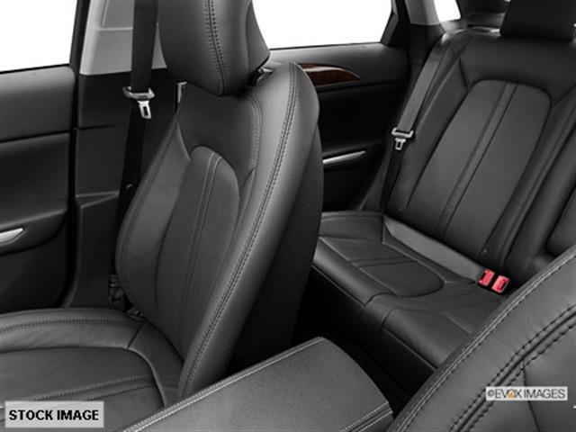 Lincoln MKZ 2013 photo 2