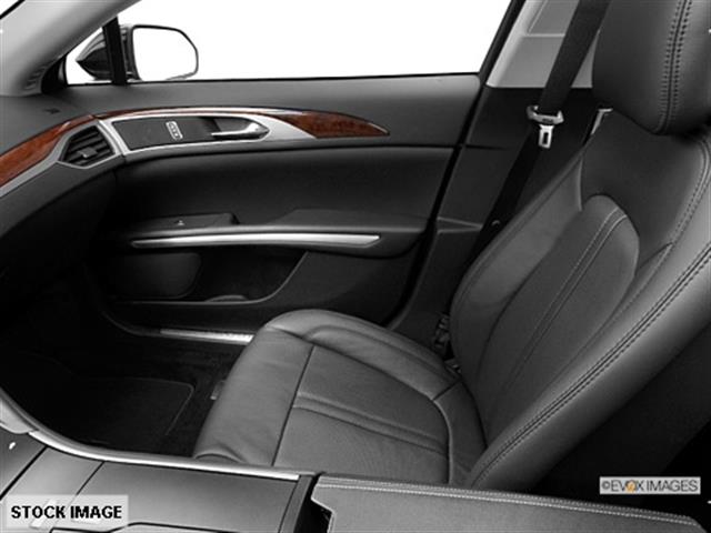 Lincoln MKZ 2013 photo 3