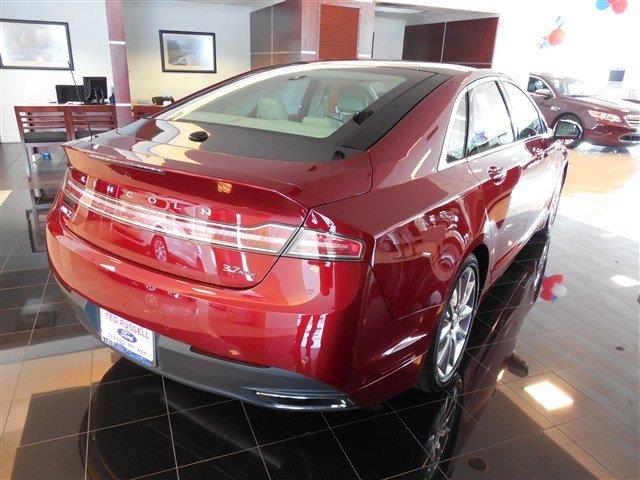 Lincoln MKZ 2013 photo 4