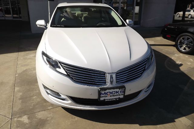 Lincoln MKZ 2013 photo 3