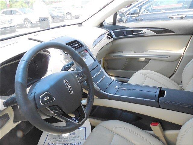 Lincoln MKZ 2013 photo 1