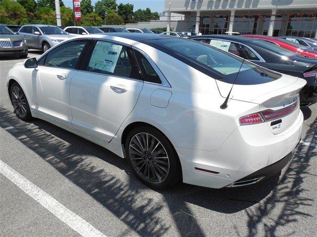 Lincoln MKZ 2013 photo 11