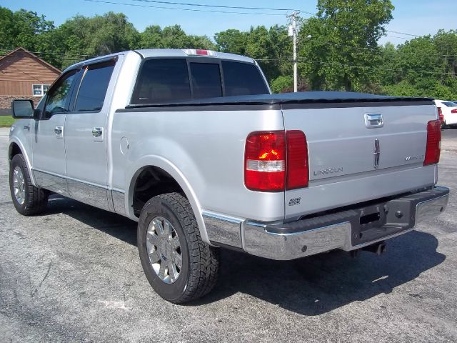 Lincoln Mark LT 2006 photo 6