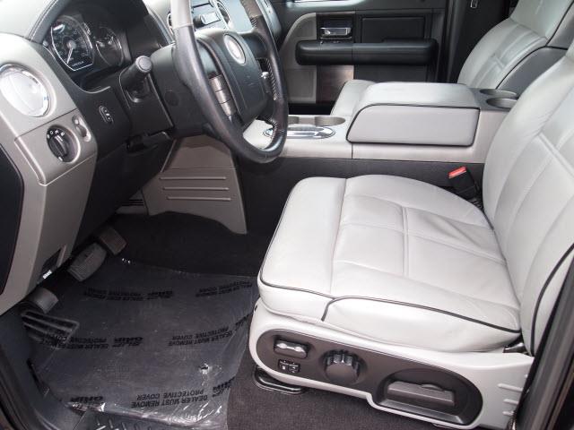 Lincoln Mark LT 2006 photo 3