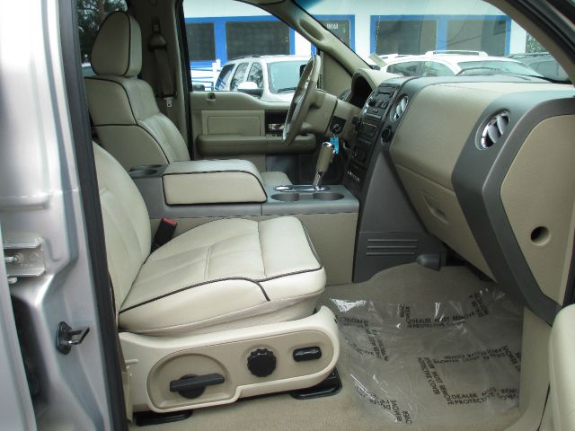 Lincoln Mark LT 2006 photo 1