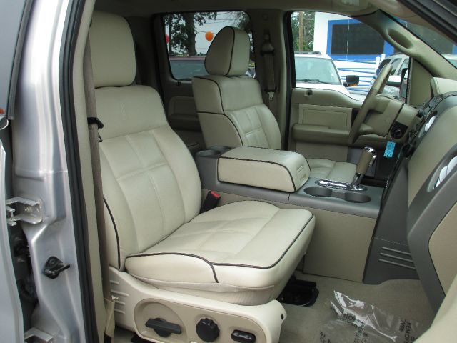 Lincoln Mark LT 2006 photo 10