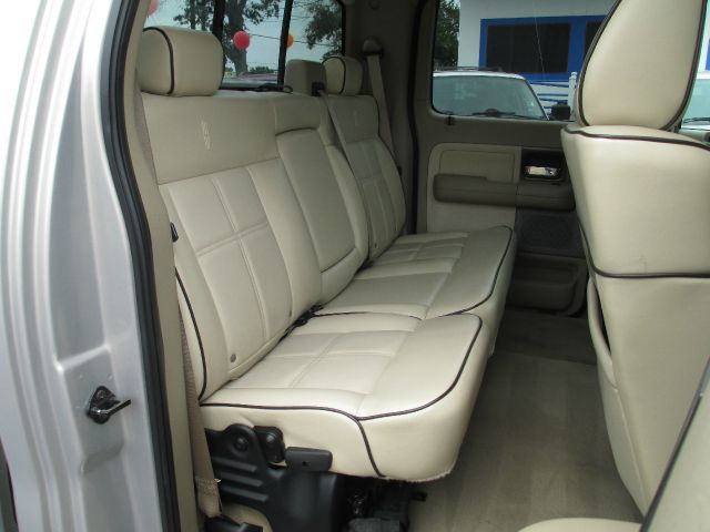 Lincoln Mark LT 2006 photo 14