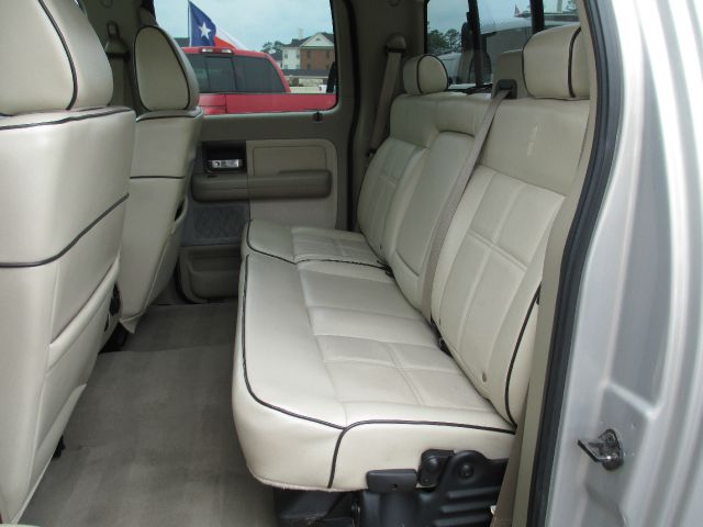 Lincoln Mark LT 2006 photo 15