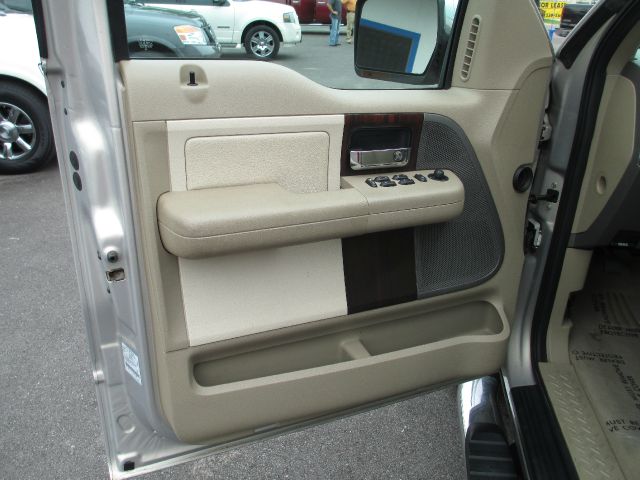 Lincoln Mark LT 2006 photo 18