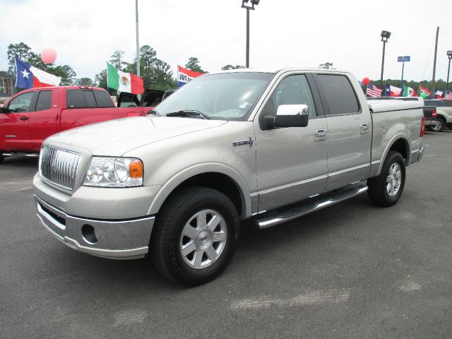 Lincoln Mark LT 2006 photo 21