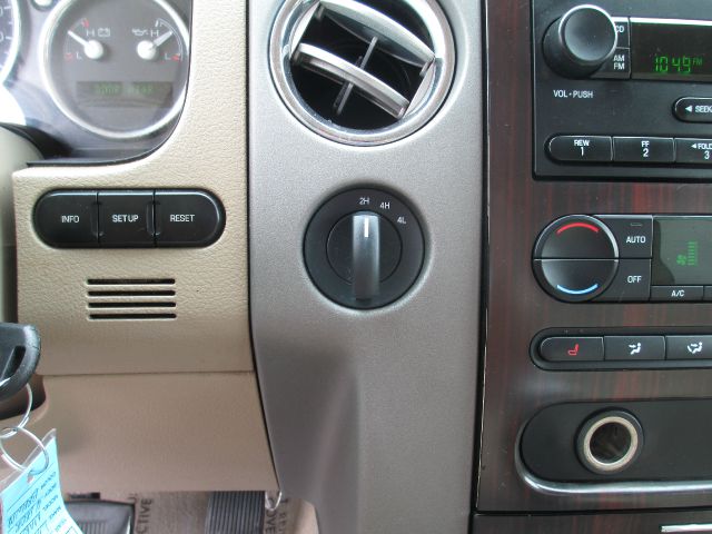 Lincoln Mark LT 2006 photo 4