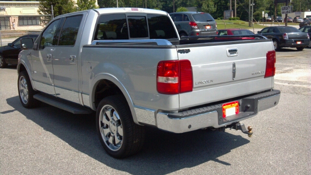 Lincoln Mark LT 2006 photo 9