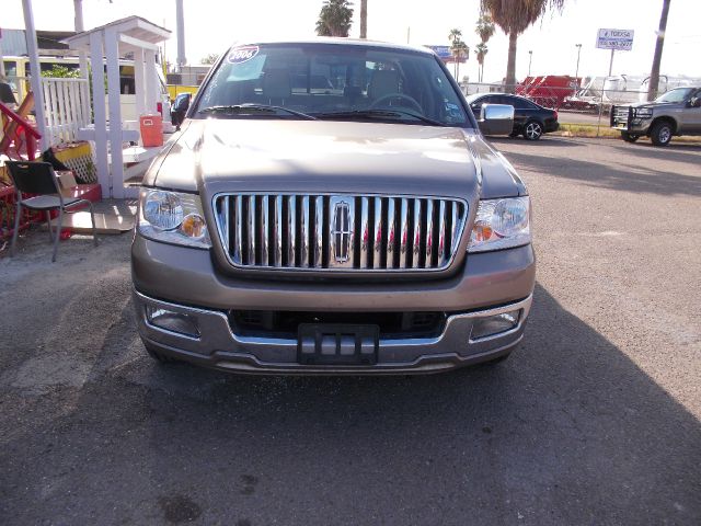 Lincoln Mark LT 2006 photo 3