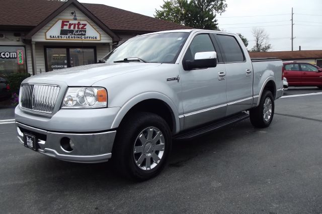 Lincoln Mark LT 2006 photo 1