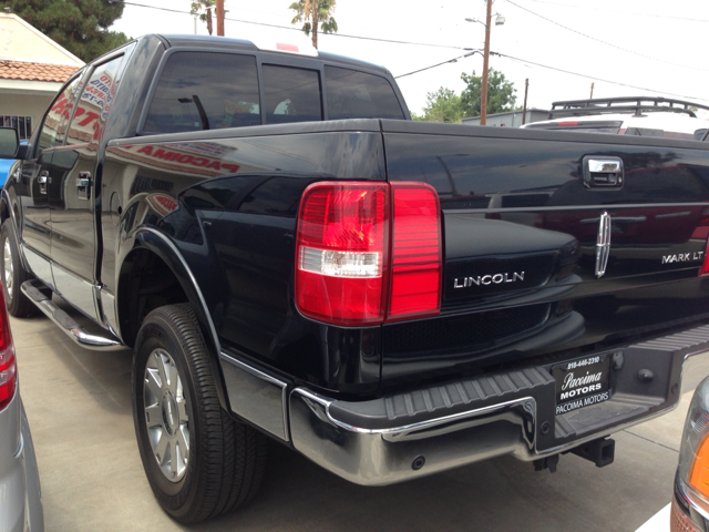 Lincoln Mark LT 2006 photo 2