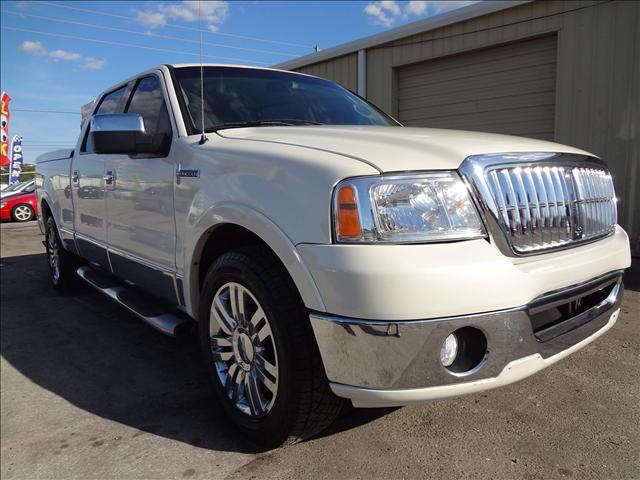 Lincoln Mark LT 2007 photo 2