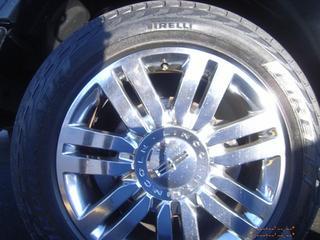 Lincoln Mark LT 2008 photo 2