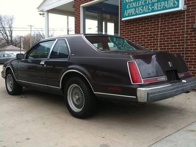 Lincoln Mark VII 1988 photo 3