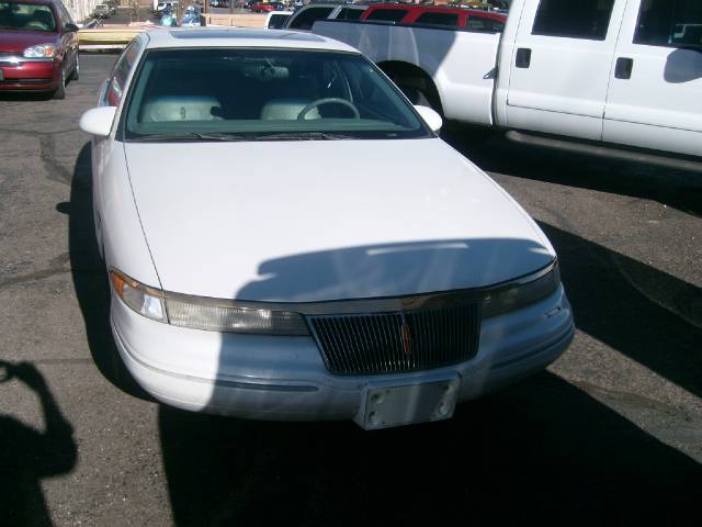 Lincoln Mark VIII 1994 photo 4