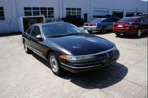 Lincoln Mark VIII 1994 photo 2