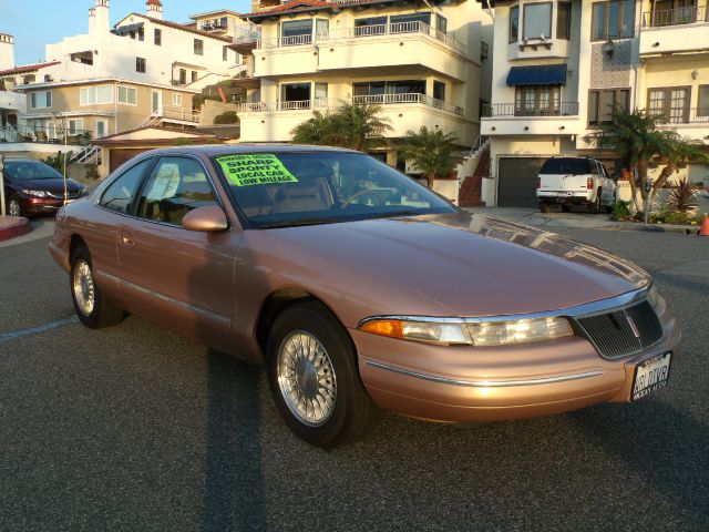 Lincoln Mark VIII 1994 photo 1