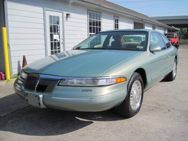 Lincoln Mark VIII 138 WB SRW Coupe