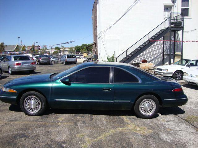 Lincoln Mark VIII 1994 photo 4