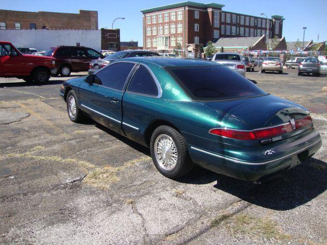 Lincoln Mark VIII 1994 photo 5