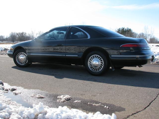 Lincoln Mark VIII 1994 photo 1