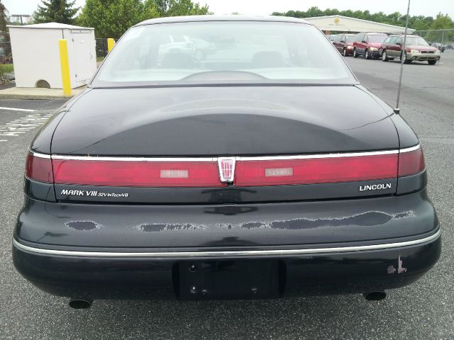 Lincoln Mark VIII 1996 photo 11