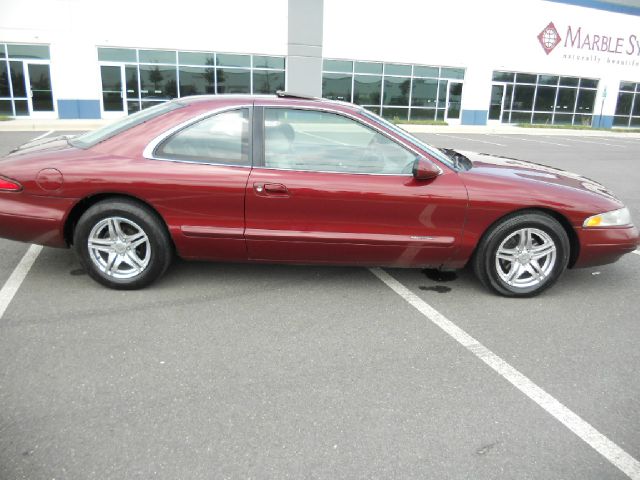 Lincoln Mark VIII 1998 photo 1