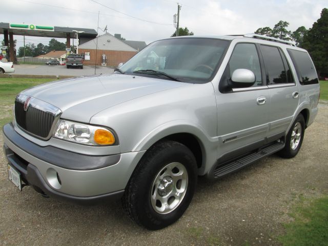 Lincoln Navigator 1998 photo 2