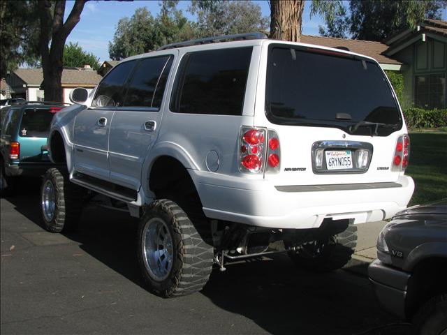 Lincoln Navigator 1998 photo 1