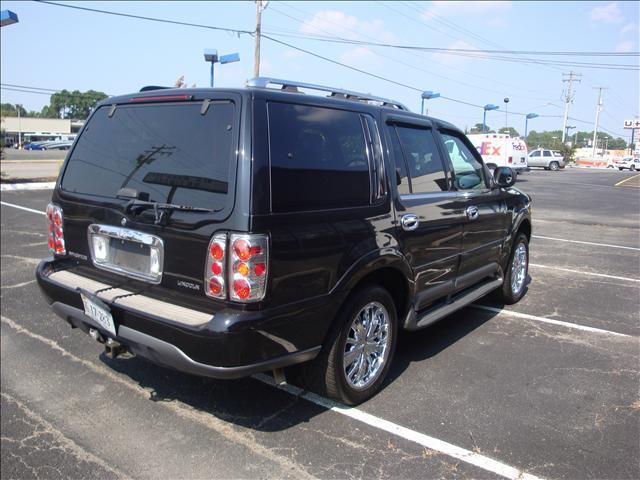 Lincoln Navigator 1998 photo 2